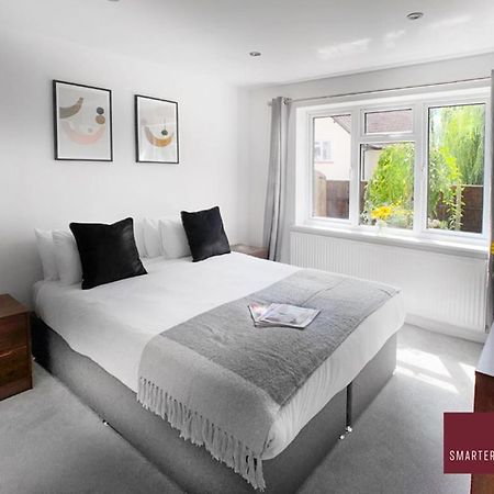Sunninghill Village - 2 Bed - Parking And Garden Ascot  Buitenkant foto