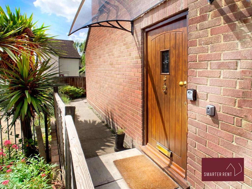 Sunninghill Village - 2 Bed - Parking And Garden Ascot  Buitenkant foto